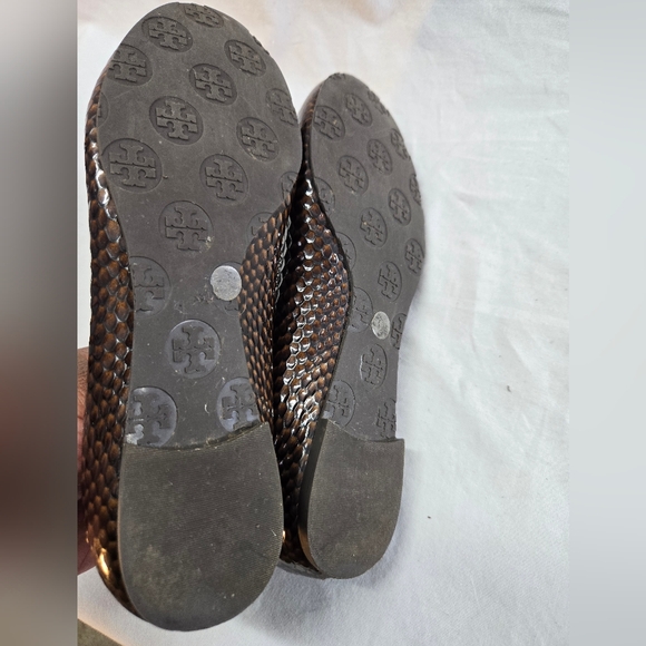 Tory Burch Women's 6 Reva Ballet Flats Brown Snake Skin Patent Leather - Picture 9 of 9